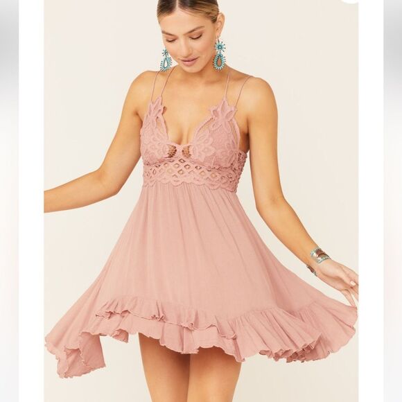 NEW Free People Adella Slip Dress Rose Lace Floral Spaghetti Strap V-Neck Small - Picture 1 of 5